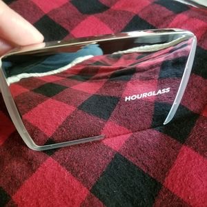 Hourglass Ambient Lighting Ghost